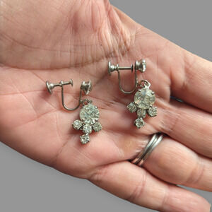 Midcentury Rhinestone Diamond Dangle Cluster Screwback earrings
